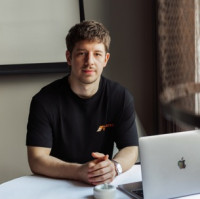 Renovace vs. výměna střechy: kdy se dají ušetřit stovky tisíc a kdy už ne